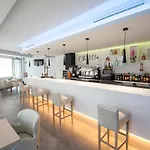 Hotel Okelo 2*