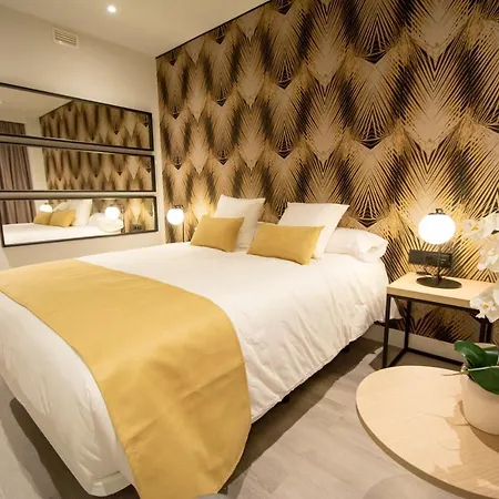 Okelo Hotel